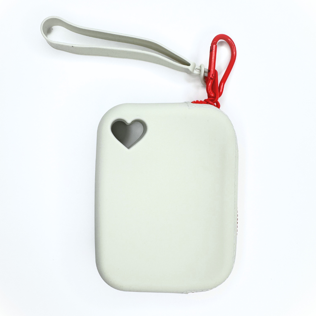 PORTABLE TRAINING POUCH FOR PET TREATS