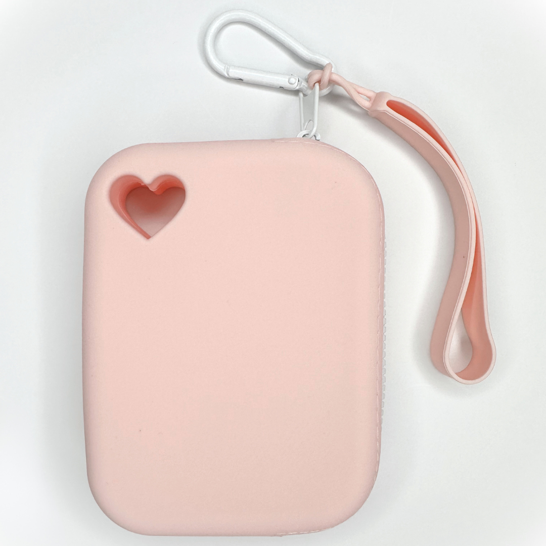 PORTABLE TRAINING POUCH FOR PET TREATS